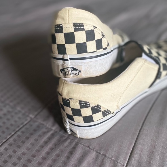 ~ Van’s Checkered Slip On Shoes ~ - Picture 4 of 6
